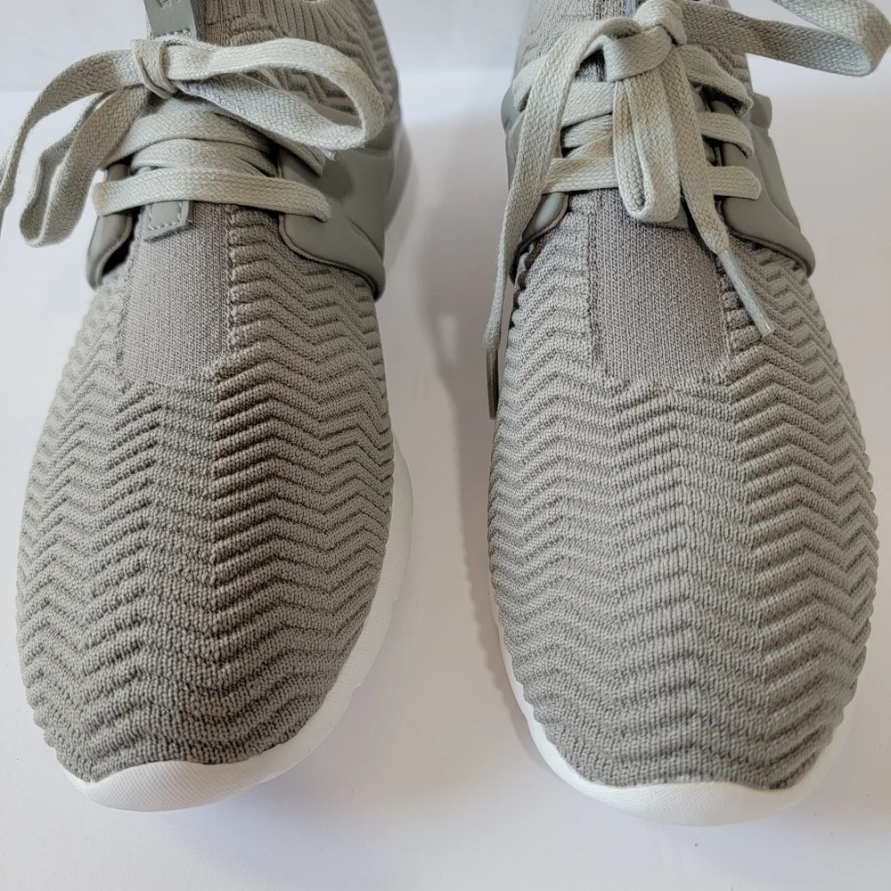 NEW UGG Treadlite Light Gray  Willows Sneakers 10 Sport Athleisure Gym Workout